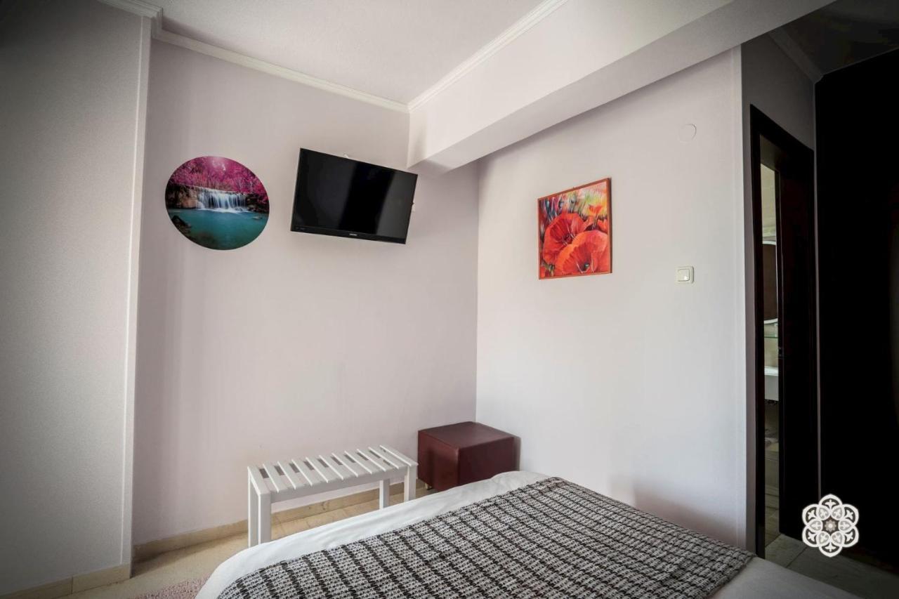 Aktaion Hotel Igoemenitsa Buitenkant foto